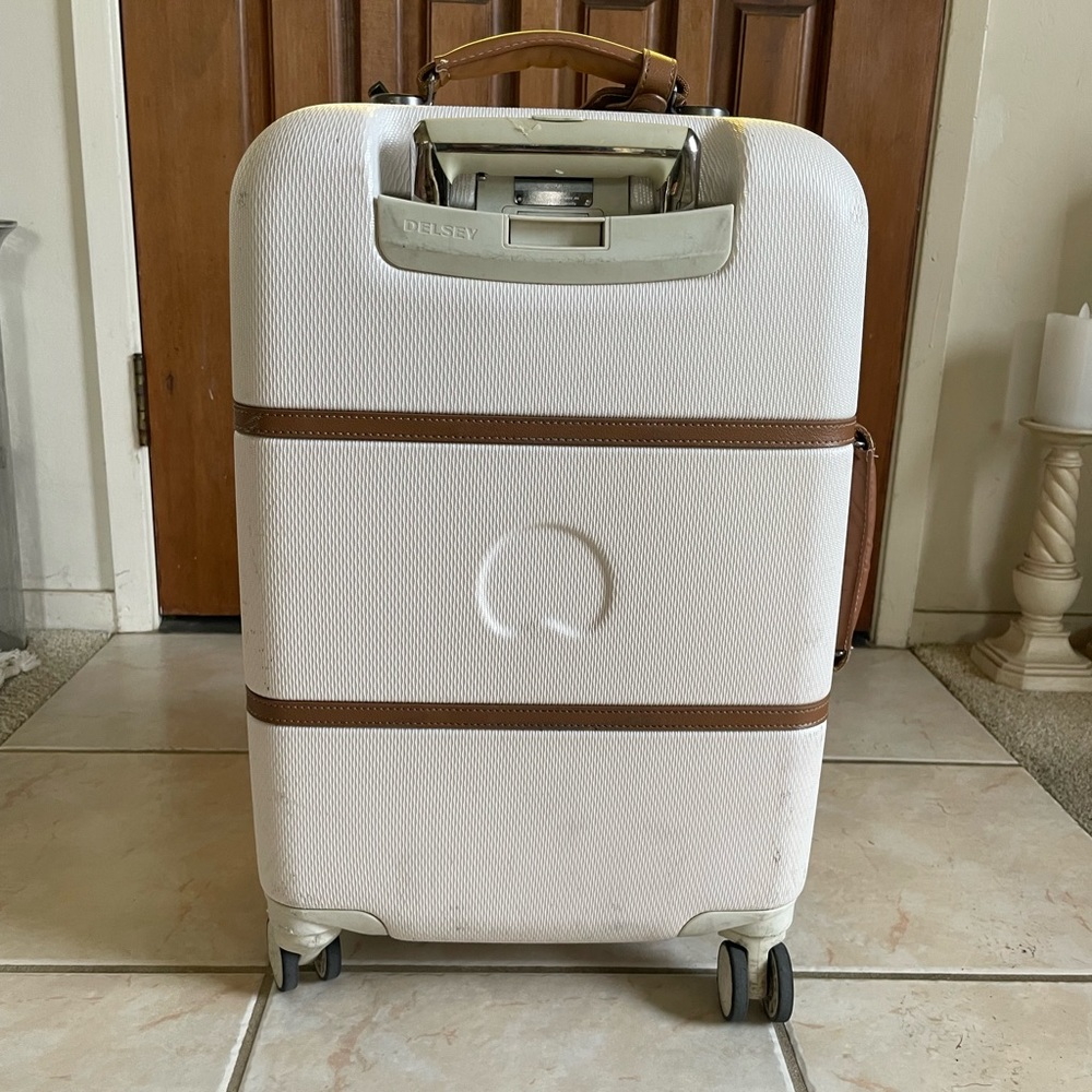 Delsey Paris Chatelet Air 19in Hardside Spinner Carry On Cream Angora White - Picture 3 of 11